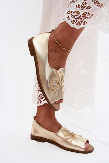 Sandales dorées pour femmes avec lacets décoratifs et finition brillante en simili cuir Coltrania