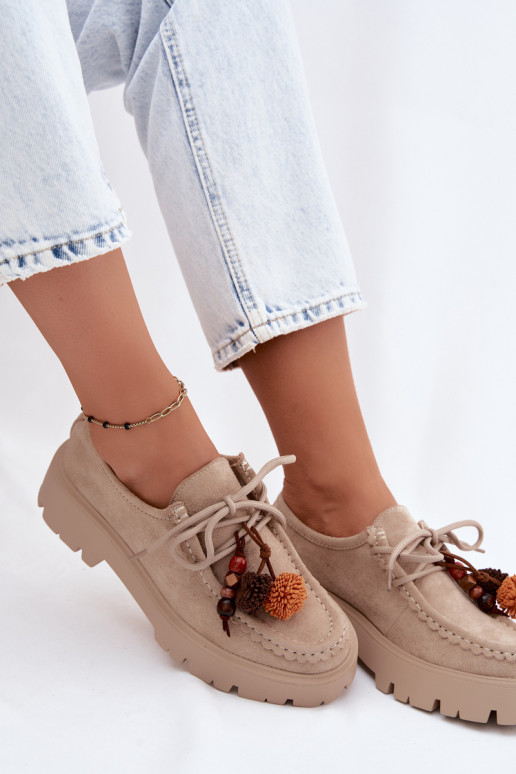 Chaussures avec de beaux détails en daim synthétique sable Melonia