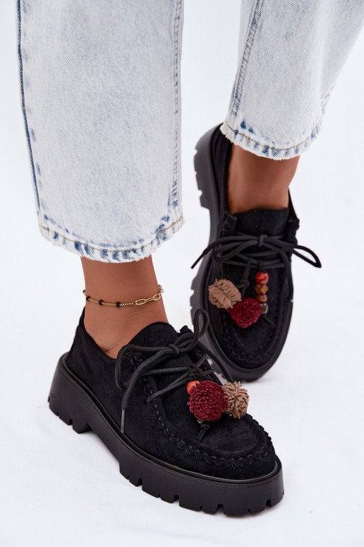 Chaussures avec de beaux détails en daim synthétique noir Melonia