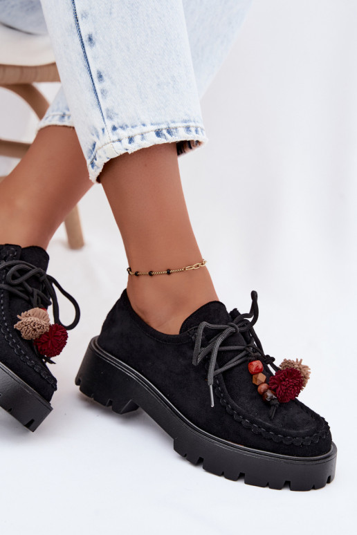 Chaussures avec de beaux détails en daim synthétique noir Melonia
