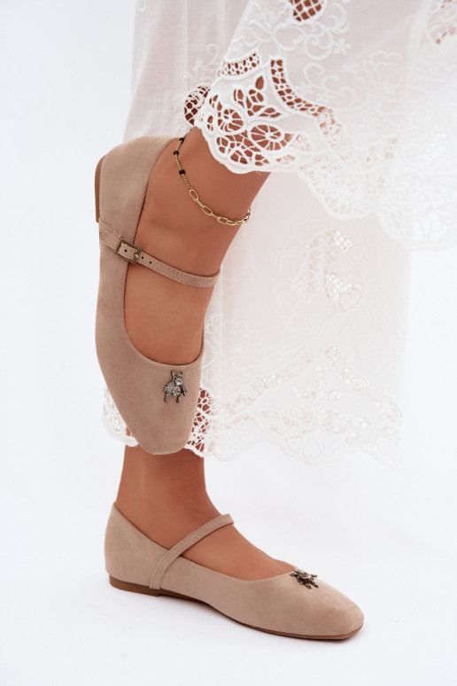 Ballerines femmes avec brides et boucles en couleur sable en daim synthétique Pinea