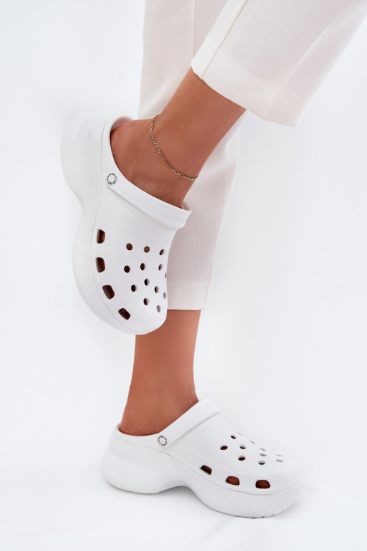 Chaussons pour femmes avec semelles chunky tendance Big Star RR274A119 blanches