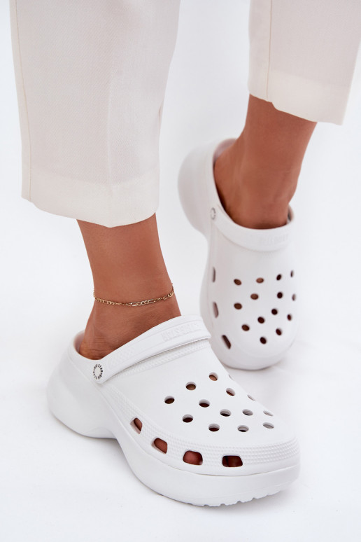 Chaussons pour femmes avec semelles chunky tendance Big Star RR274A119 blanches
