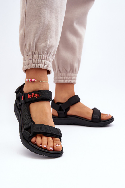 Sandales femme avec fermetures adhésives en noir Lee Cooper LCIN-26-34-4423L