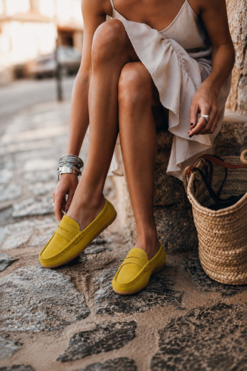 Mocassins élégants en daim synthétique couleur moutarde Lenvie