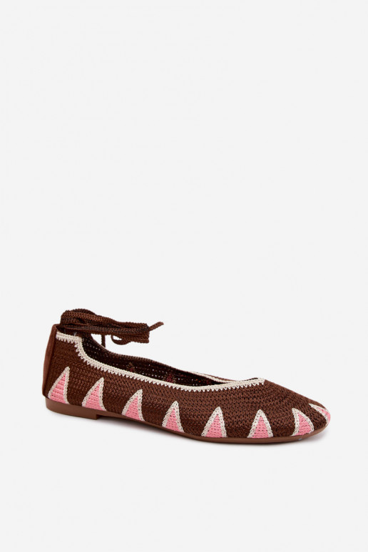 Ballerines au crochet avec détails élégants en marron foncé Astera