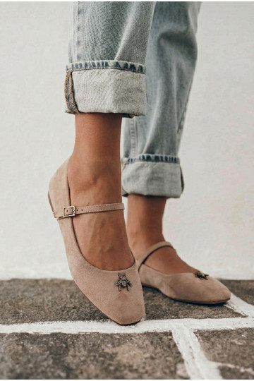 Ballerines femmes avec brides et boucles en couleur sable en daim synthétique Pinea 2