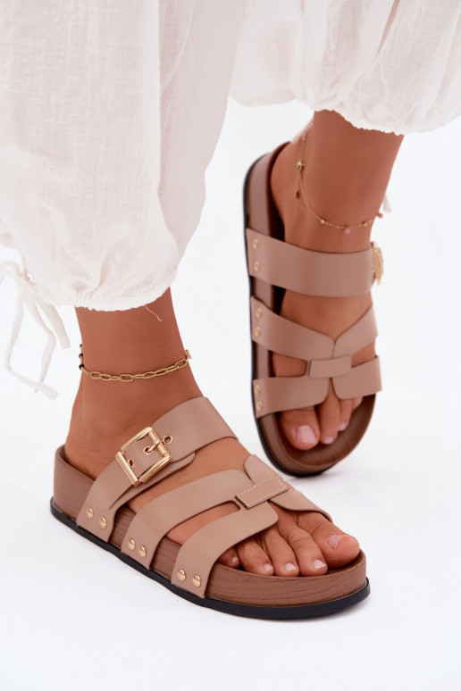 Chaussons pour femmes en cuir synthétique avec boucles couleur sable Cambria