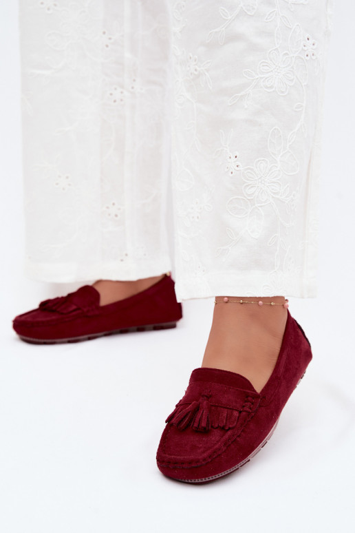 Mocassins pour femmes avec pompons en daim synthétique couleur bordeaux Linden