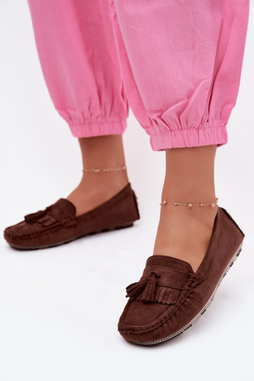 Mocassins pour femmes avec pompons en daim synthétique couleur chocolat Linden
