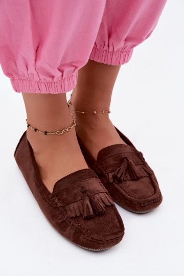 Mocassins pour femmes avec pompons en daim synthétique couleur chocolat Linden 2