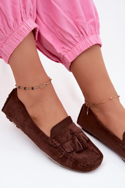 Mocassins pour femmes avec pompons en daim synthétique couleur chocolat Linden