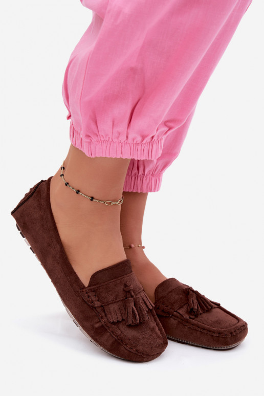 Mocassins pour femmes avec pompons en daim synthétique couleur chocolat Linden