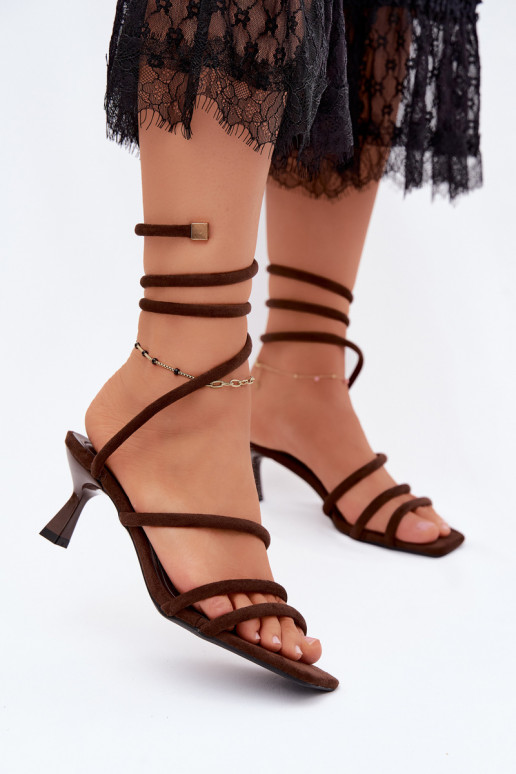 Sandales à talons pour femmes avec lanières couleur chocolat Samara
