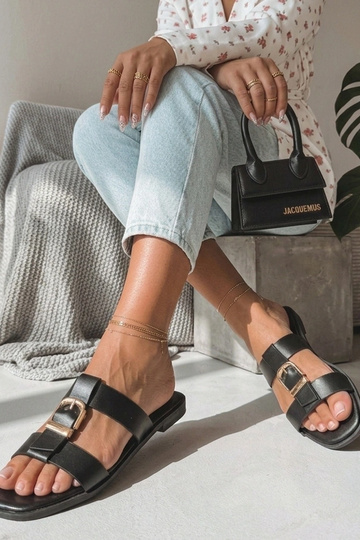 Sabots noirs pour femmes avec boucle décorative Lavinia
