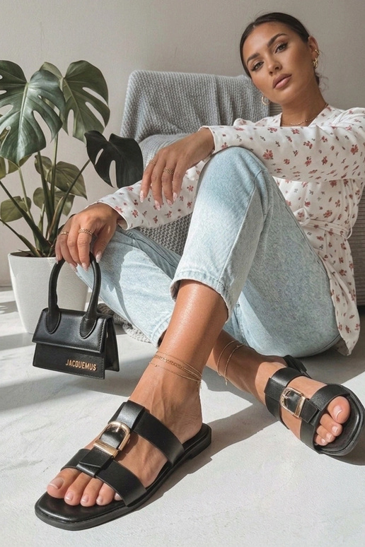 Sabots noirs pour femmes avec boucle décorative Lavinia