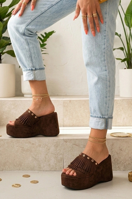 Sabots bruns pour femmes boho avec franges sur plateforme Juniper