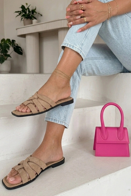 Sabots couleur sable pour femmes avec brides en daim synthétique Cordelia