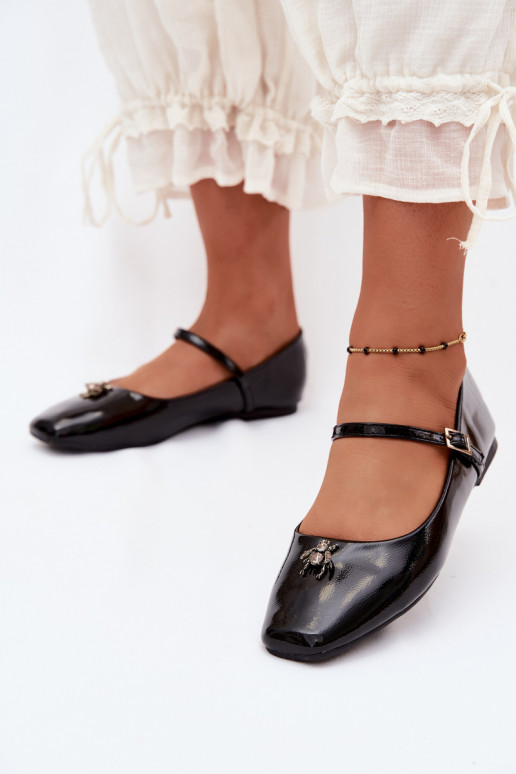 Ballerines noires en vernis avec brides et boucle en simili cuir Pinea
