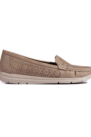 Mocassins perforés beiges pour femmes 2