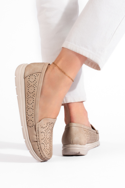 Mocassins perforés beiges pour femmes