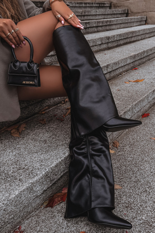 Bottes longues chaudes avec talons fins et choleika cousue en noir Tamonia