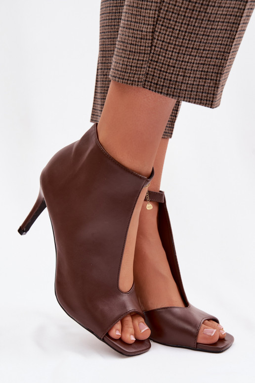Sandales pour femmes avec talons fins en chocolat Helira