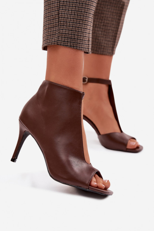 Sandales pour femmes avec talons fins en chocolat Helira