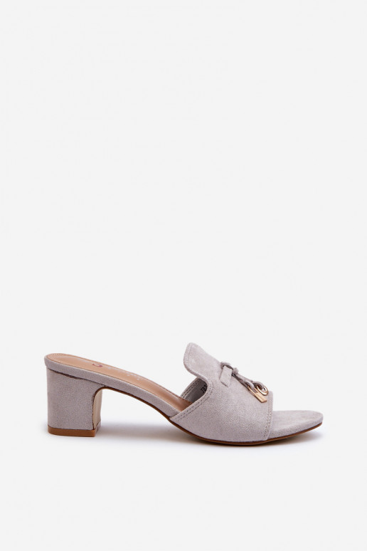 Chaussons pour femmes avec talons en daim synthétique en gris Jemenna