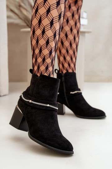 Bottines isolées pour femmes avec chaînes en daim synthétique en noir Hanalen
