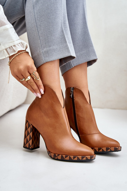 Bottines en cuir marron avec talons Laura Messi 2836
