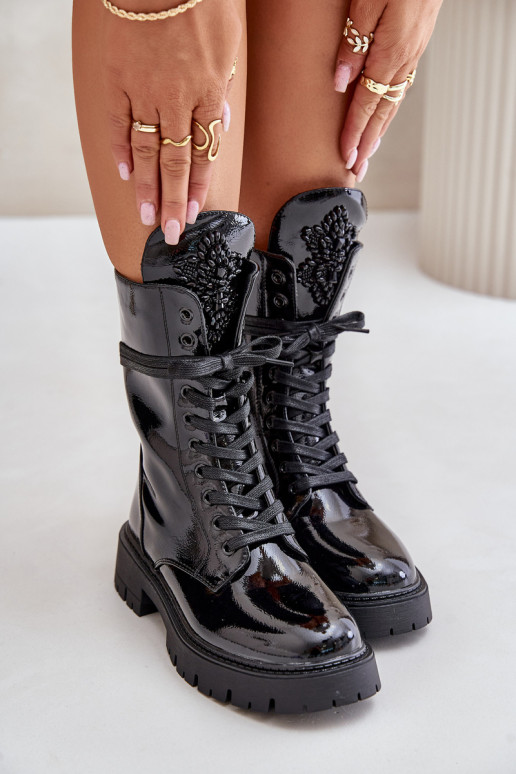Bottines de travail noires avec ornements et effet verni Kelilea