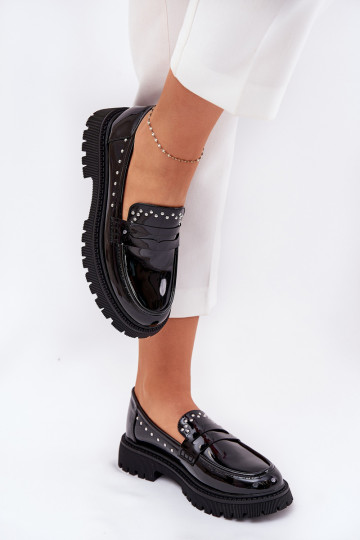 Mocassins pour femmes avec effet verni en noir Įjungtallae