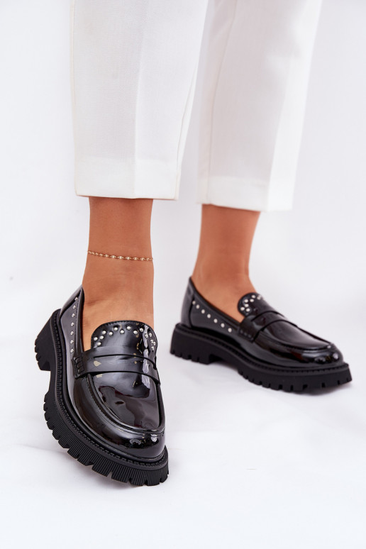 Mocassins pour femmes avec effet verni en noir Įjungtallae