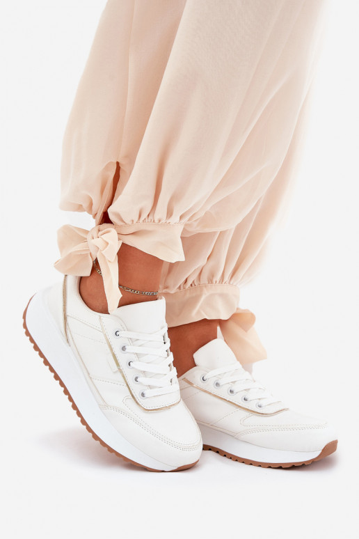 Baskets pour femmes avec plateforme en blanc Nevliese