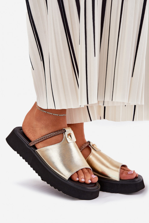 claquettes en cuir pour femmes avec plateforme et talons décorés dorés D&A MK51-475