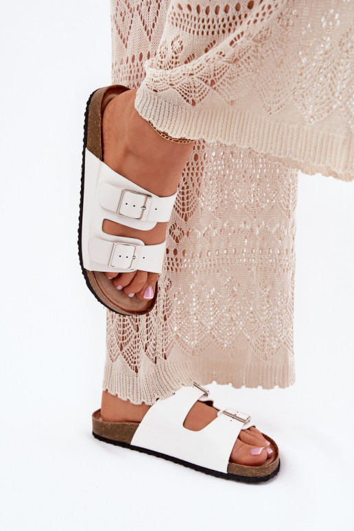 Chaussons à plateforme pour femmes avec boucles en blanc Evisolla