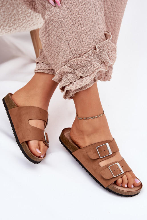 Chaussons à plateforme pour femmes avec boucles en marron Evisolla