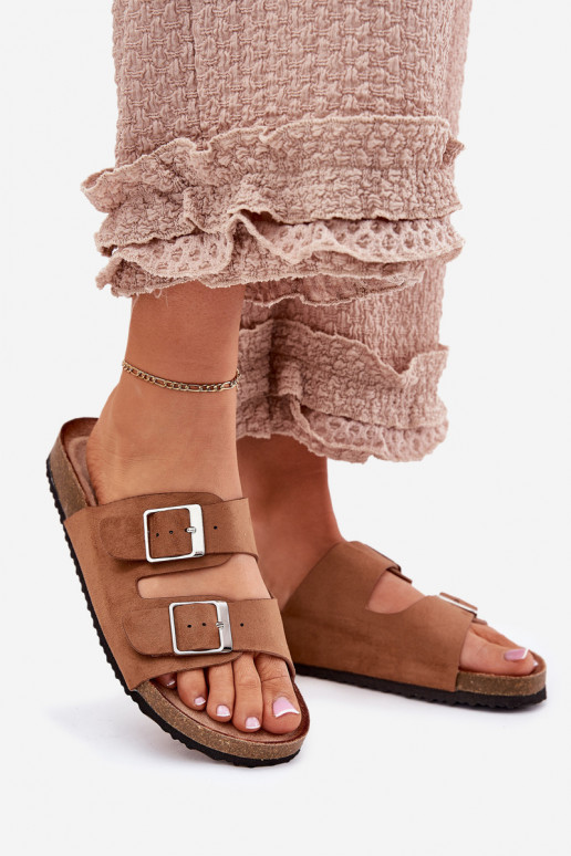 Chaussons à plateforme pour femmes avec boucles en marron Evisolla
