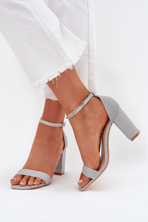 Sandales à talons hauts pour femmes avec éclat en argent Kavina