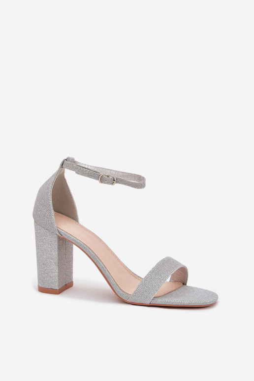 Sandales à talons hauts pour femmes avec éclat en argent Kavina
