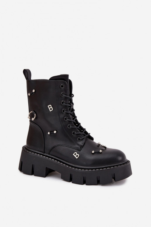 Bottines de travail pour femmes avec de beaux détails isolés en noir Lunea