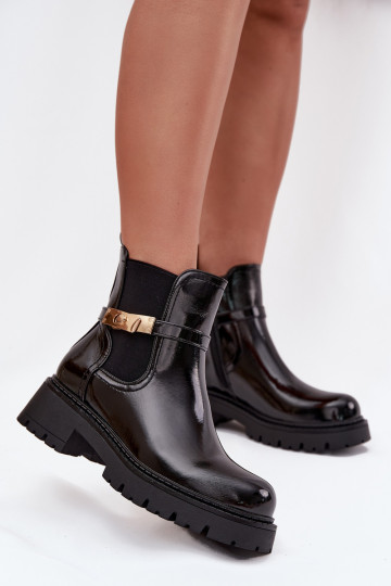 Bottines isolées et élégantes avec effet verni et talons décorés en noir Vivessa