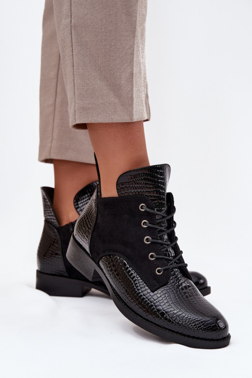 Bottines pour femmes noires avec effet verni et ornements Vinceza 16477