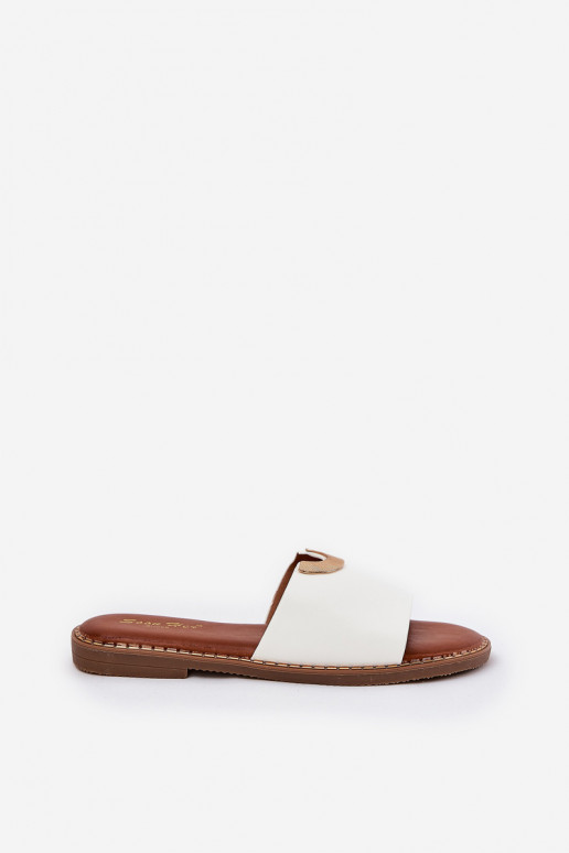 Chaussons pour femmes en cuir synthétique avec détails décoratifs en blanc Mevith