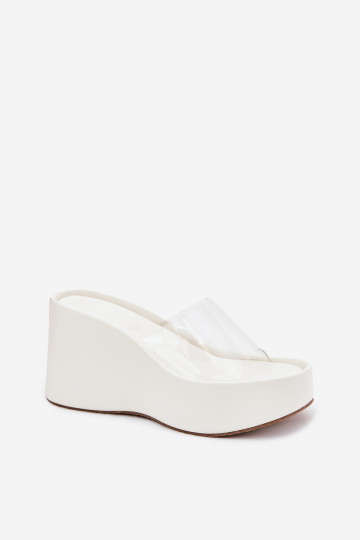 Chaussons pour femmes blancs avec des lanières transparentes sur la plateforme Zolretia 2