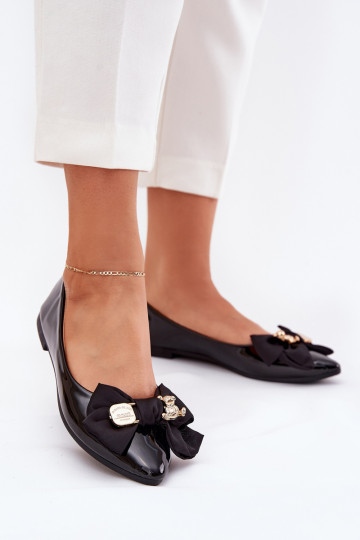 Ballerines laquées avec nœuds et boucle dorée en noir Rivona