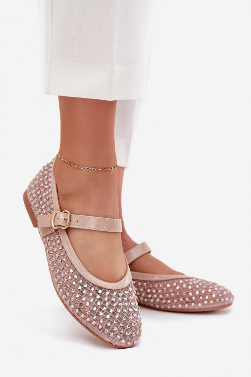 Ballerines décorées avec des sangles et des boucles couleur sable Avirae