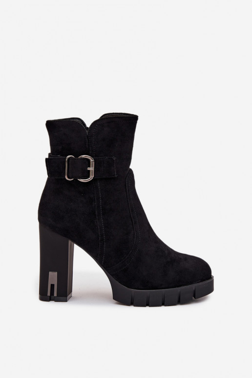 Bottes de cheville pour femmes isolées avec boucles en noir Selisse