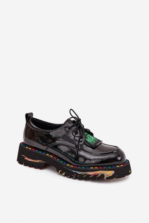 Chaussures pour femmes avec effet verni Artiker 57C0172 en noir